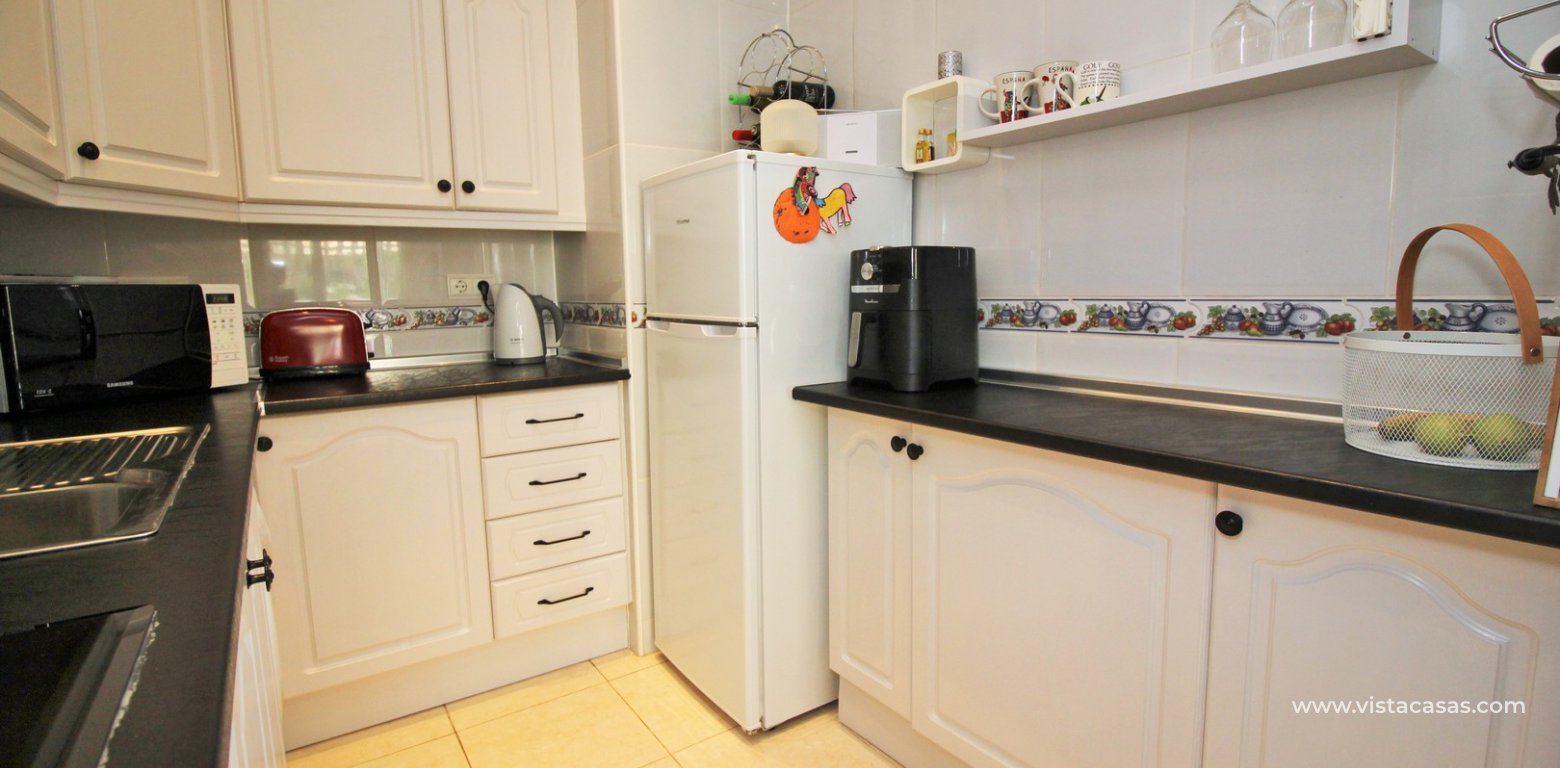 Apartment for sale in Las Brisas 1 Villamartin golf kitchen 2