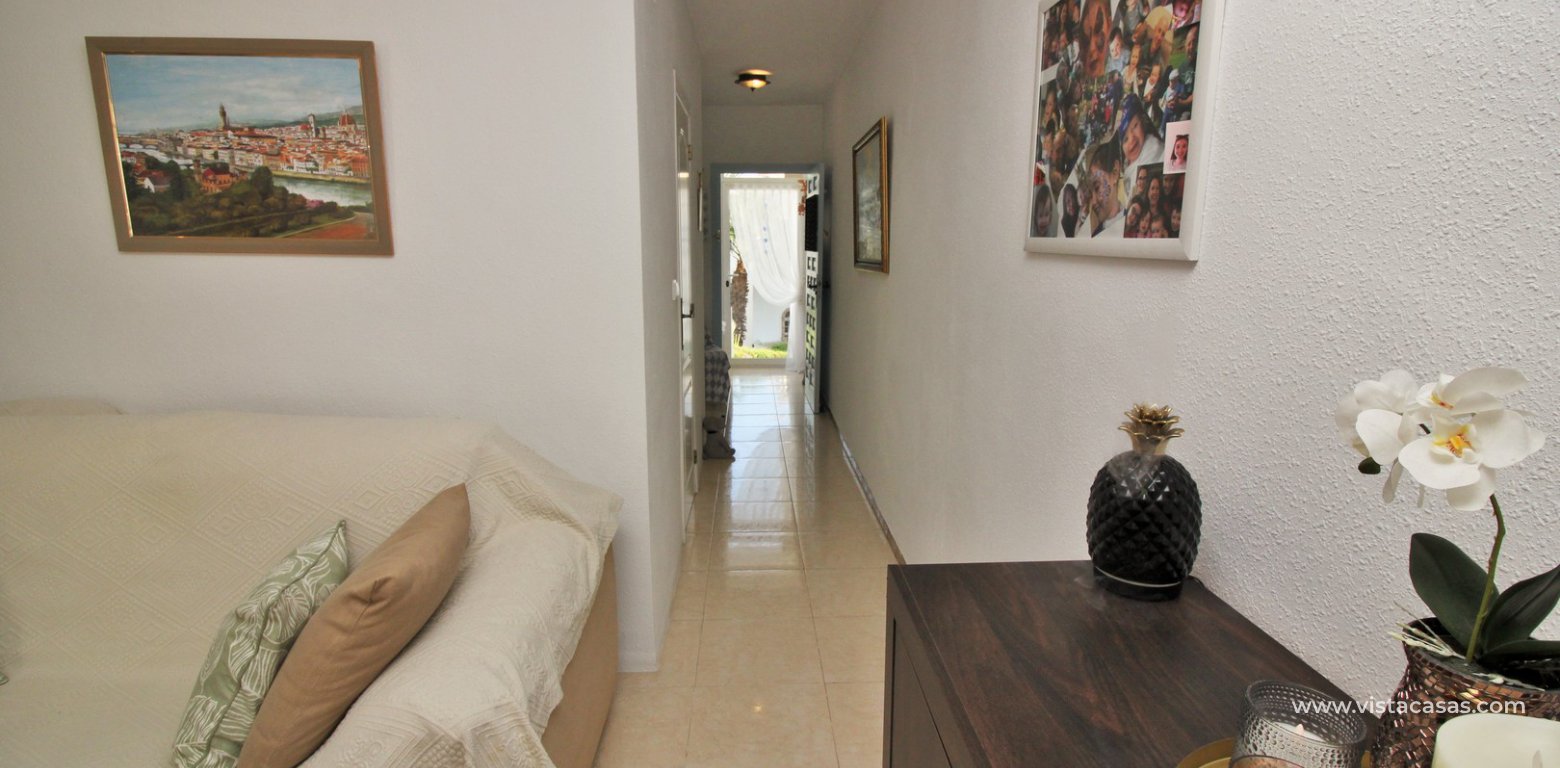 Apartment for sale in Las Brisas 1 Villamartin golf hallway 3