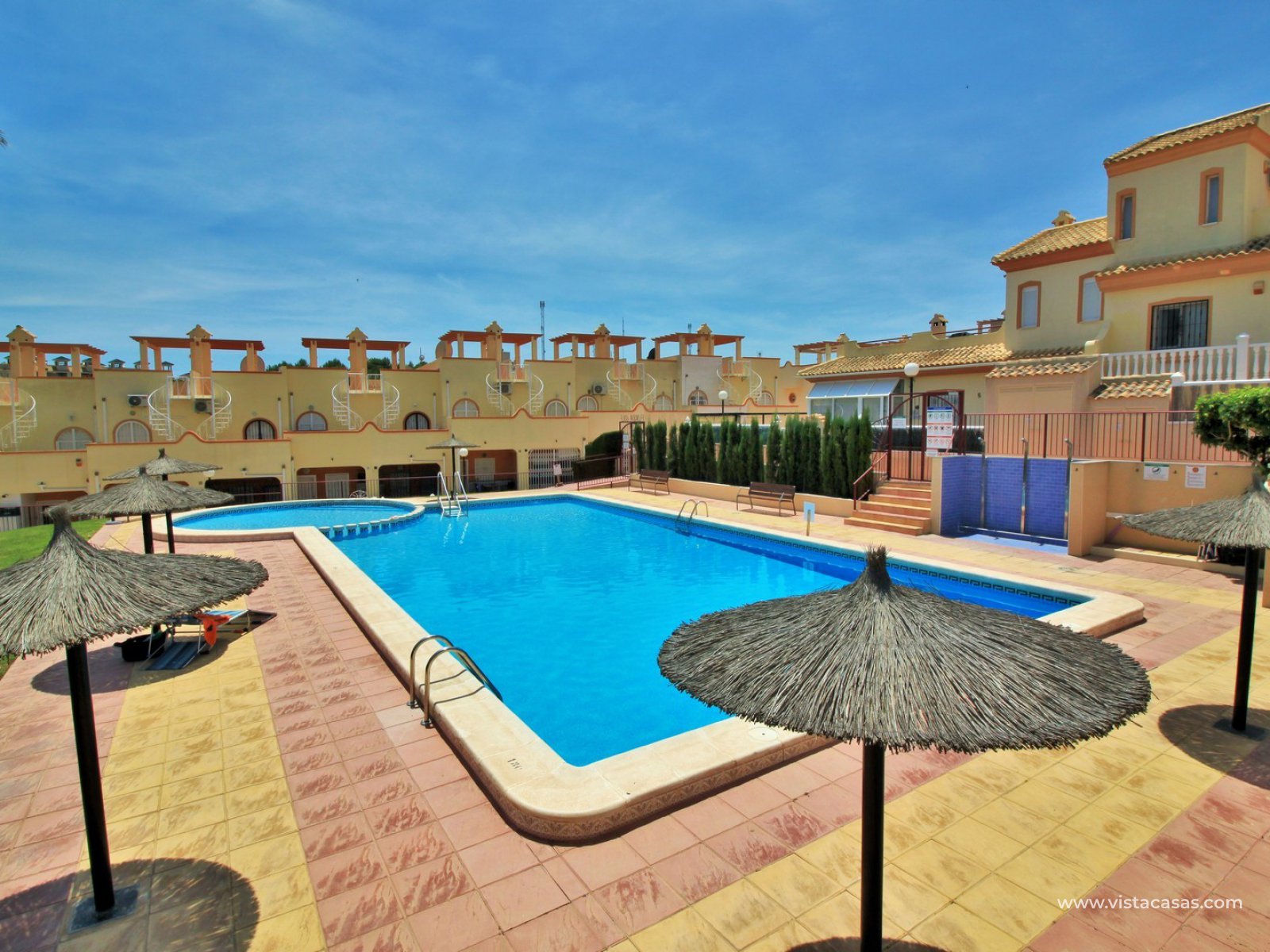 2 bedroom South facing townhouse for sale Villamartin