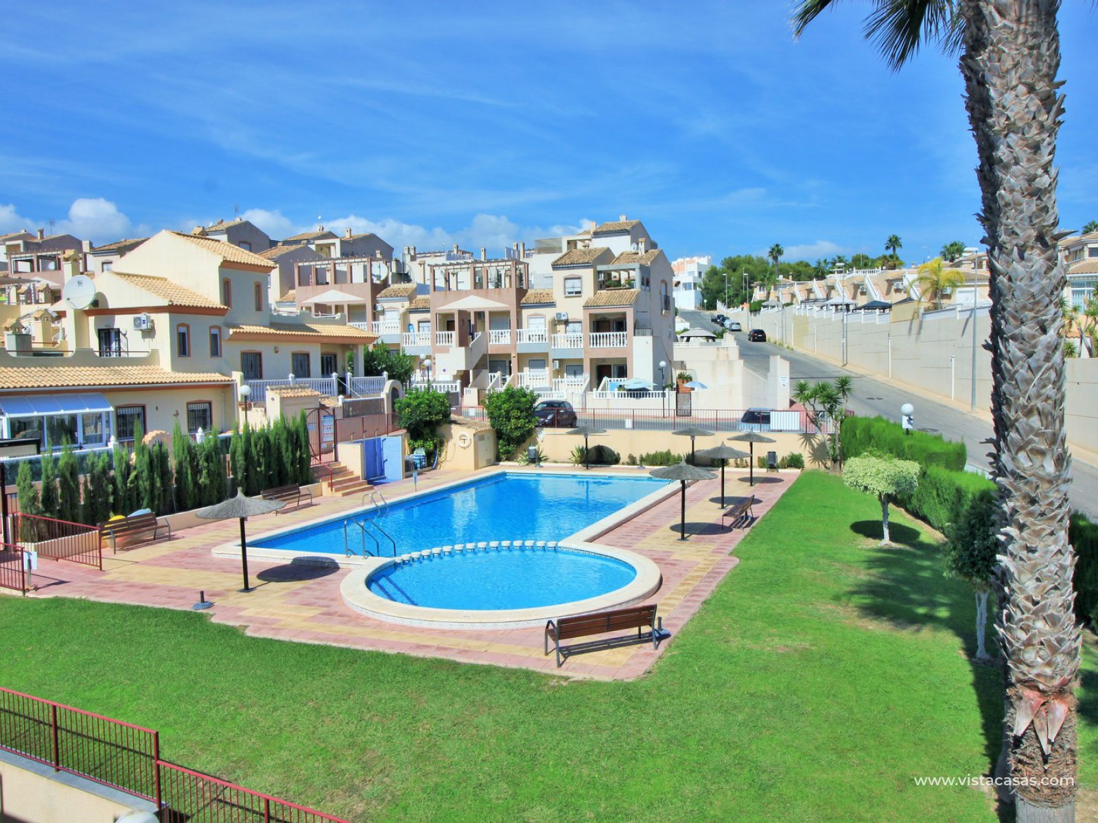 2 bedroom South facing townhouse for sale Villamartin