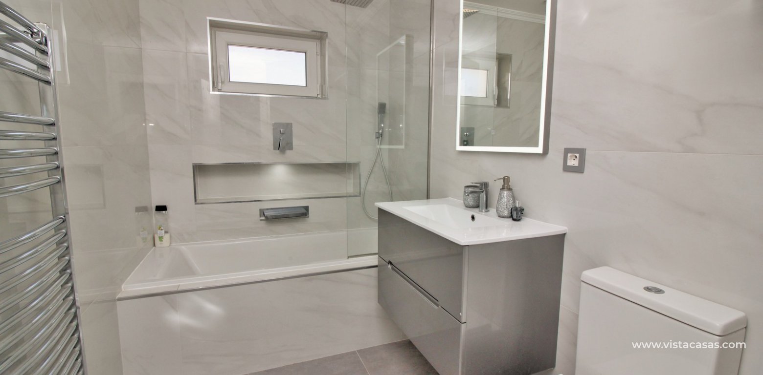 Venta - Chalet - Villamartin