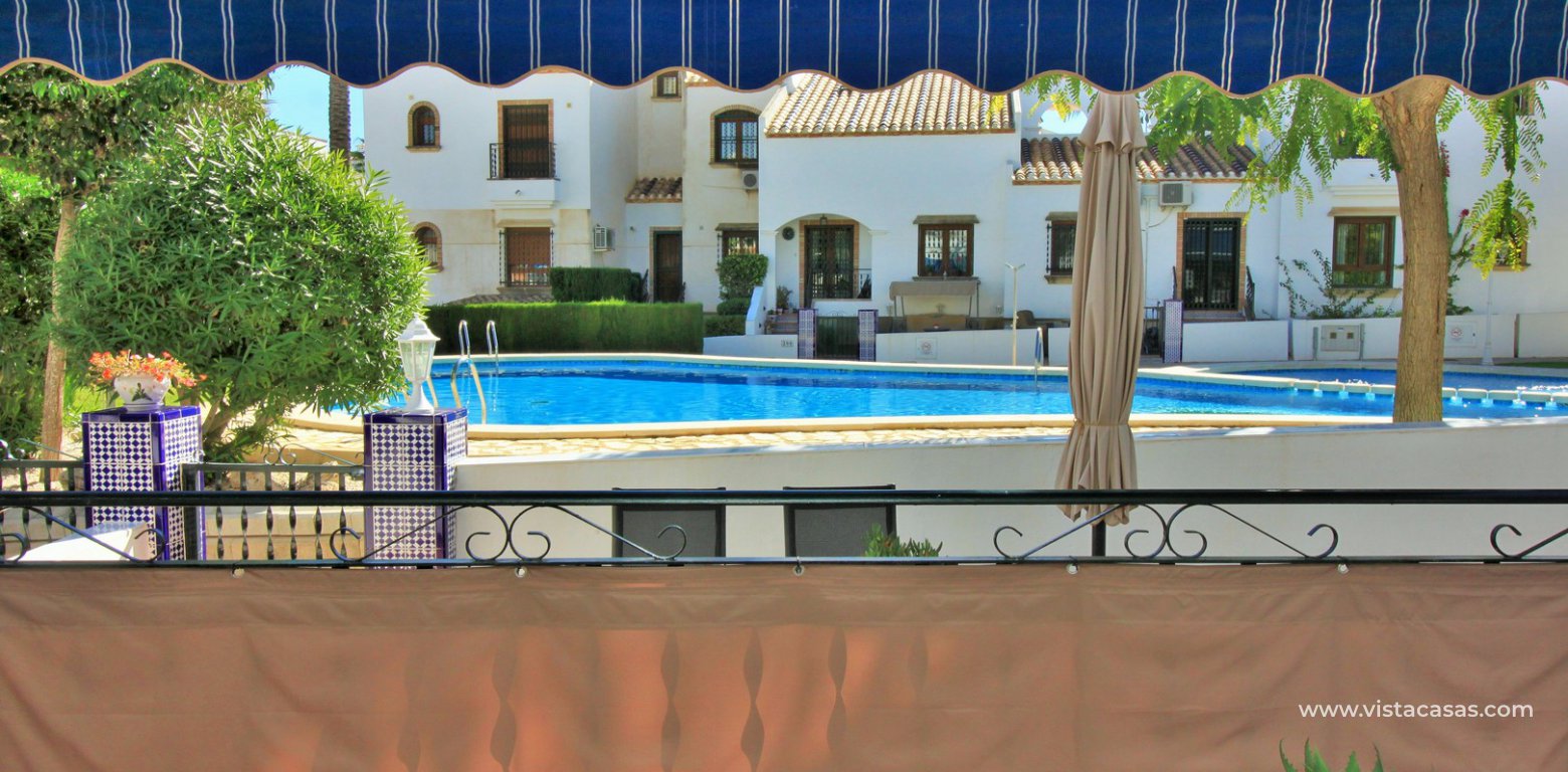 Ground floor apartment overlooking the pool for sale Pau 8 Villamartin terrace pool view