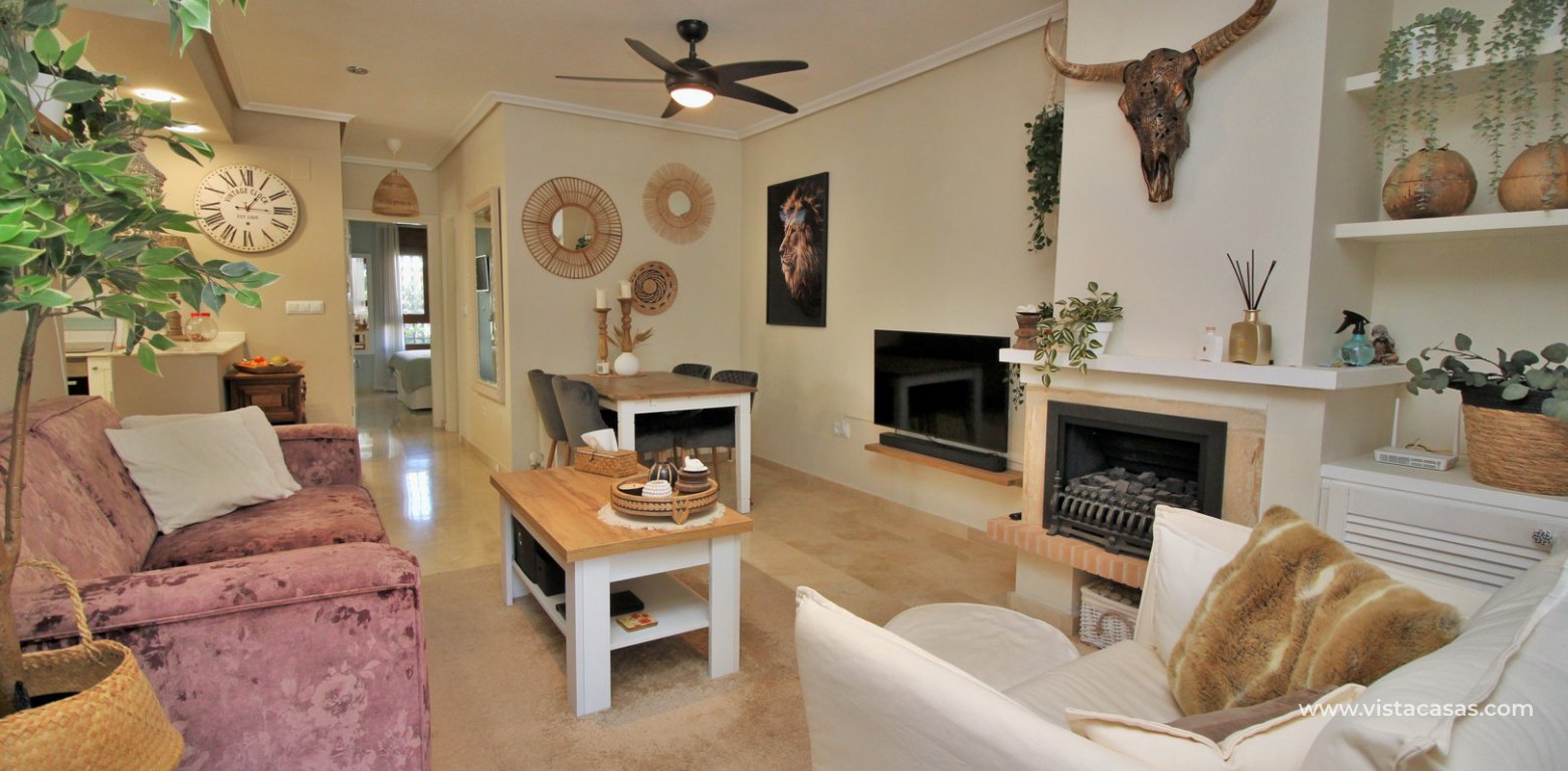 Ground floor apartment overlooking the pool for sale Pau 8 Villamartin lounge