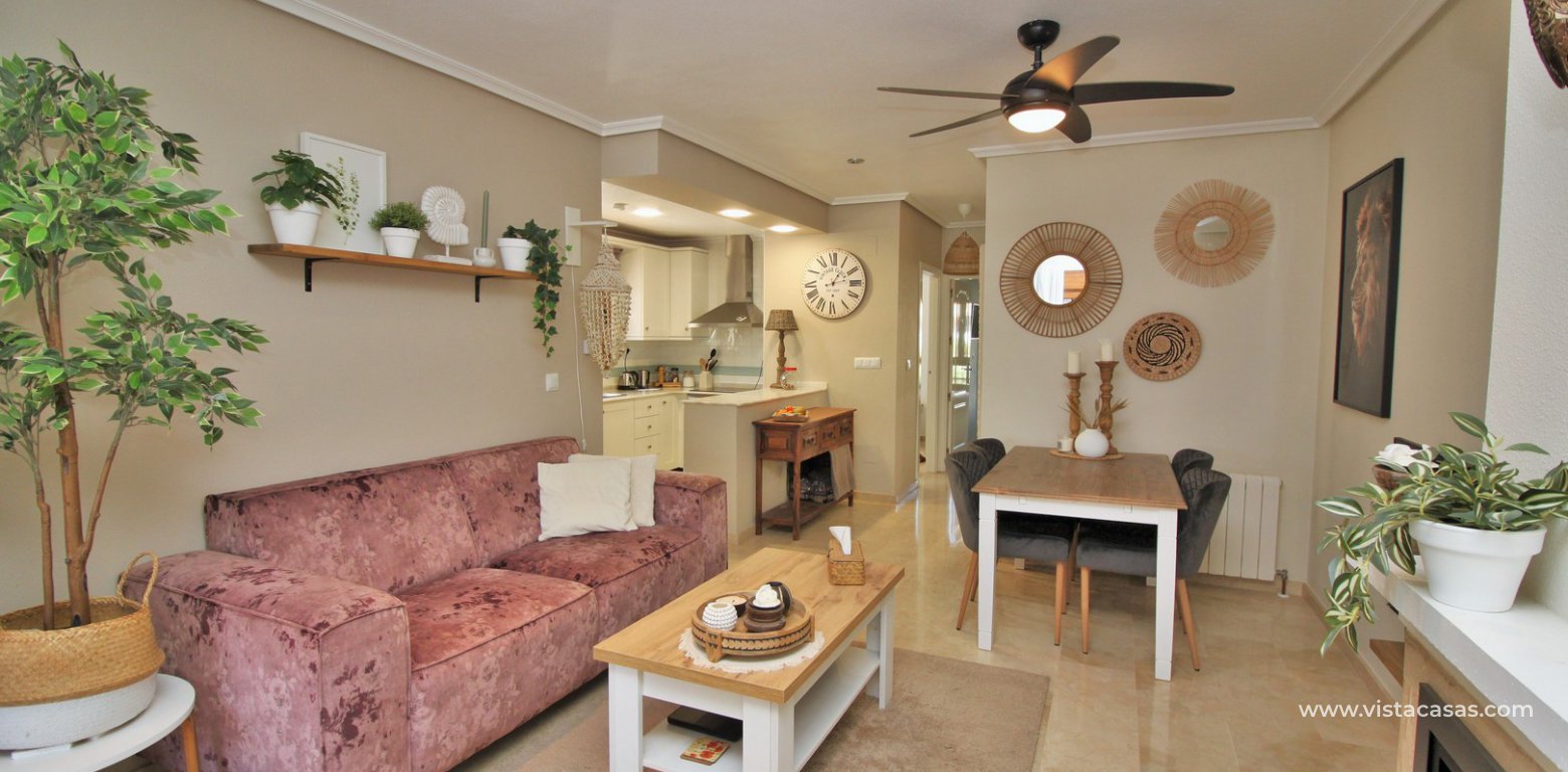 Ground floor apartment overlooking the pool for sale Pau 8 Villamartin lounge 2