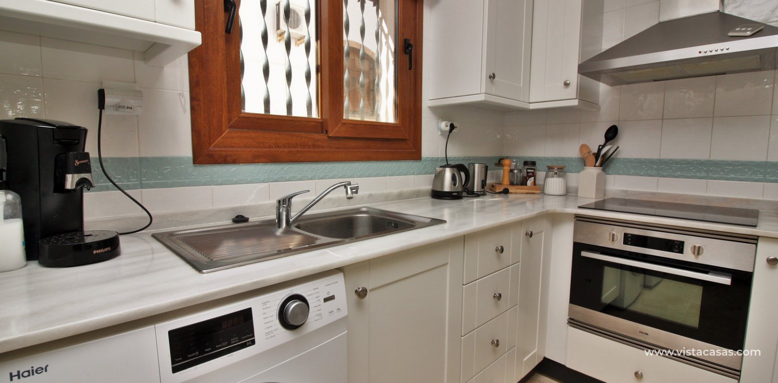 Ground floor apartment overlooking the pool for sale Pau 8 Villamartin kitchen 2