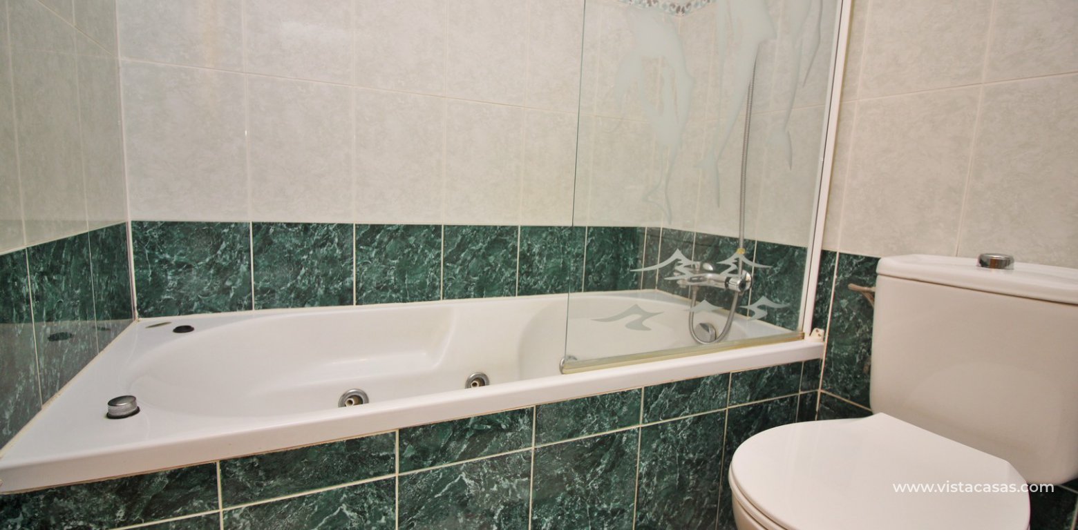 Duplex for sale Amapolas IV La Zenia bathroom 1