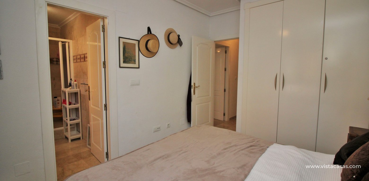 Ground floor corner apaertment overlooking the pool for sale pau 8 villamartin master bedroom 2