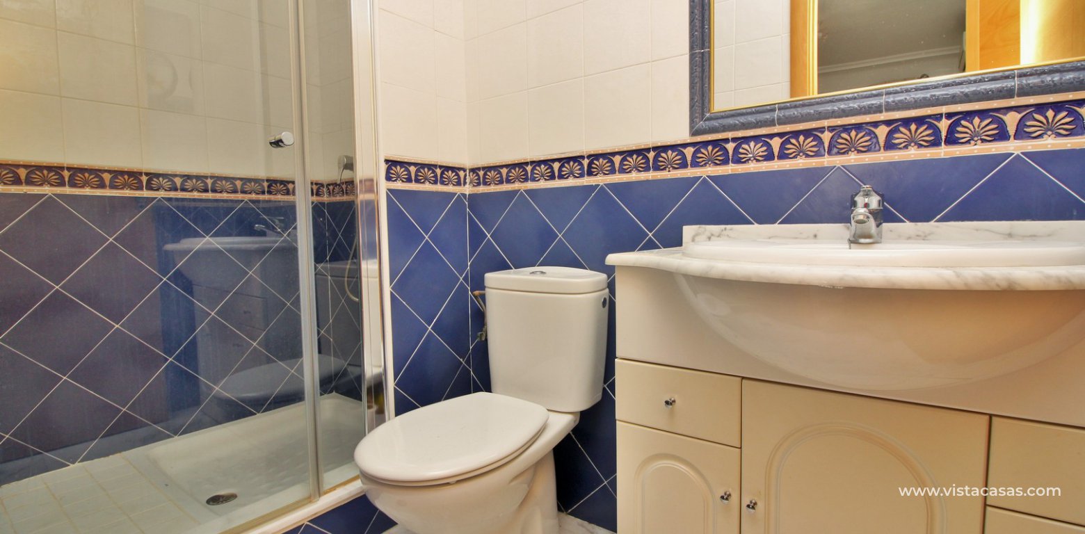 Jumilla style bungalow for sale in La Cañada San Miguel de Salinas en-suite shower room