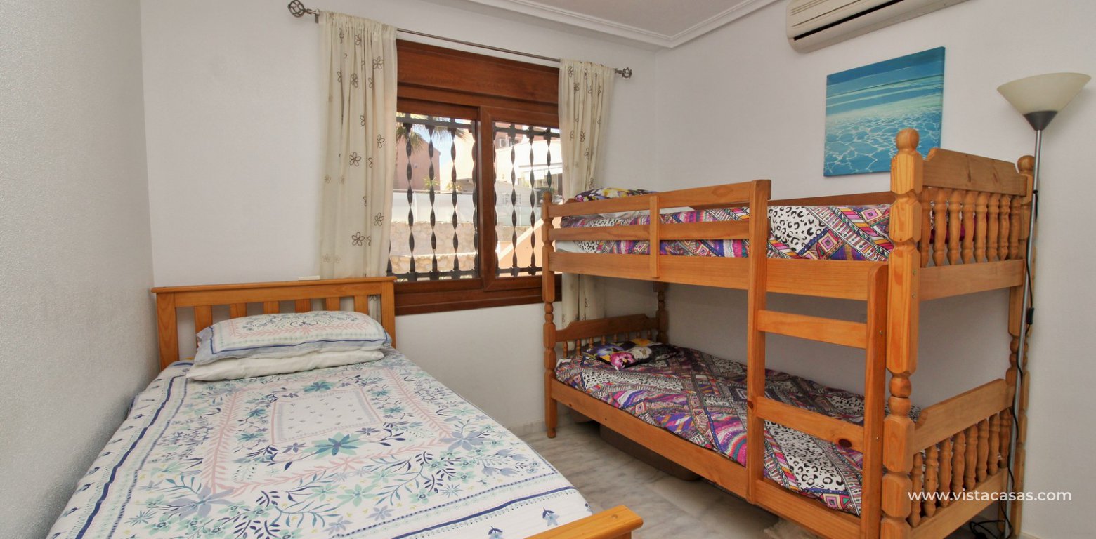 Jumilla style bungalow for sale in La Cañada San Miguel de Salinas twin bedroom