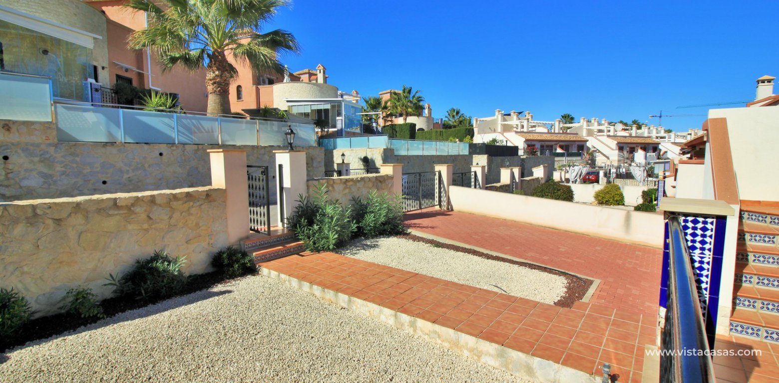 Jumilla style bungalow for sale in La Cañada San Miguel de Salinas garden