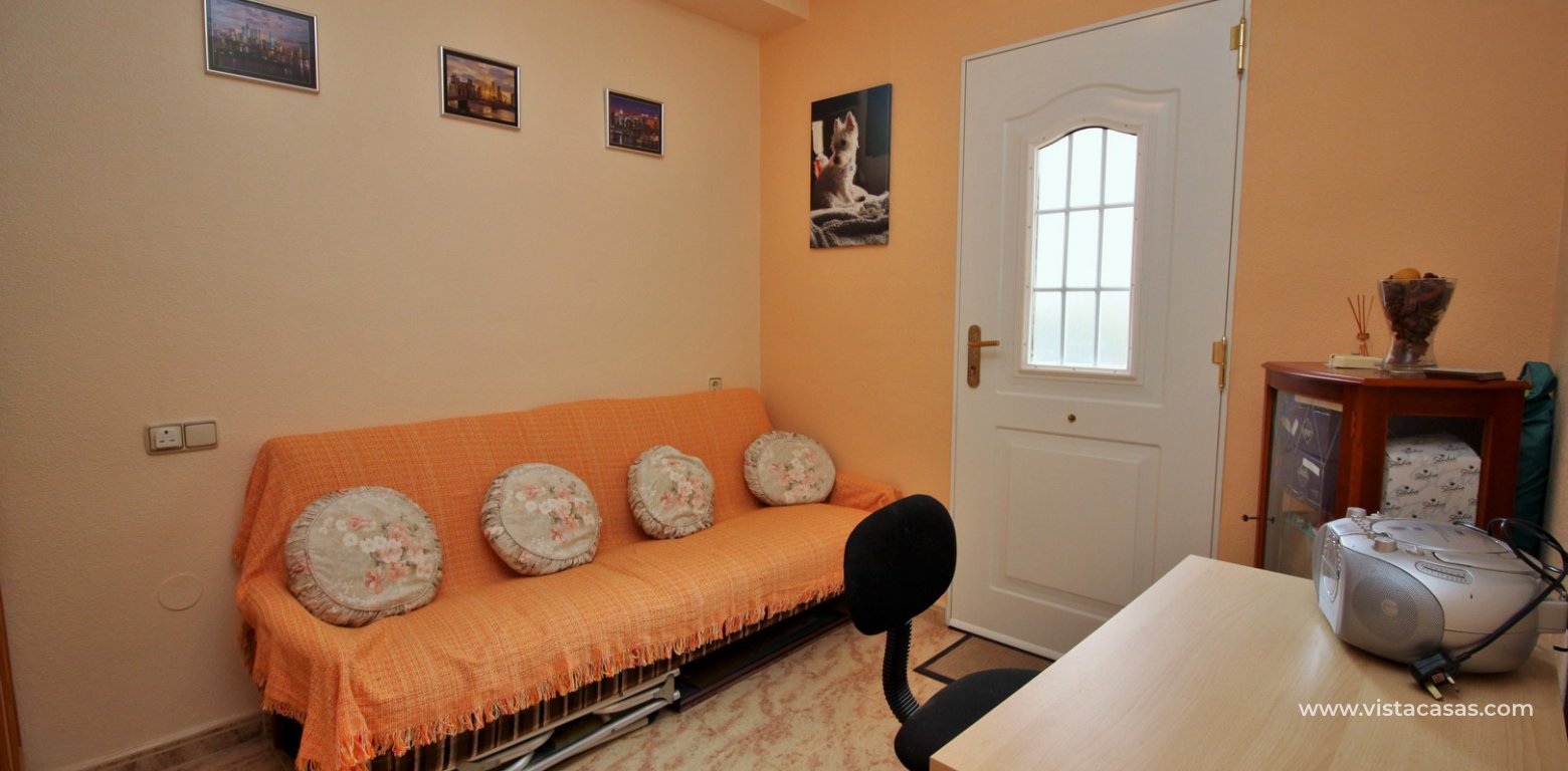 3 bedroom Zodiaco quad for sale Villamartin downstairs twin bedroom