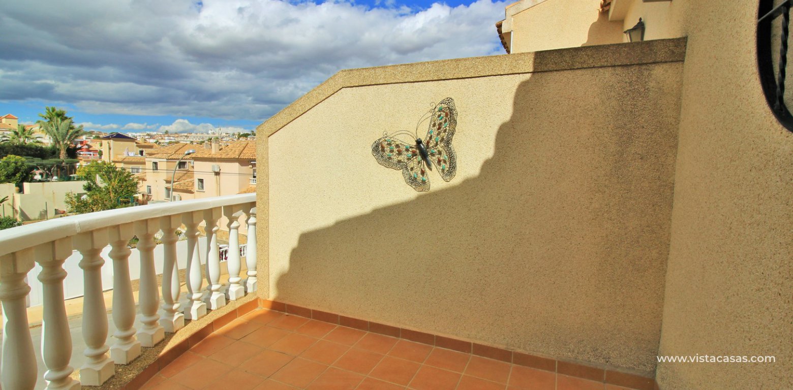 3 bedroom Zodiaco quad for sale Villamartin private balcony
