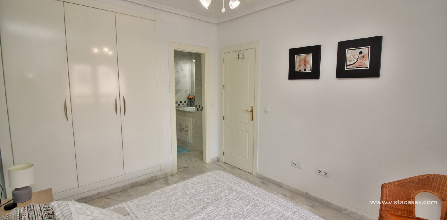 ground floor apartment for sale in M7 Pau 8 Villamartin master bedroom fitted wardrobes