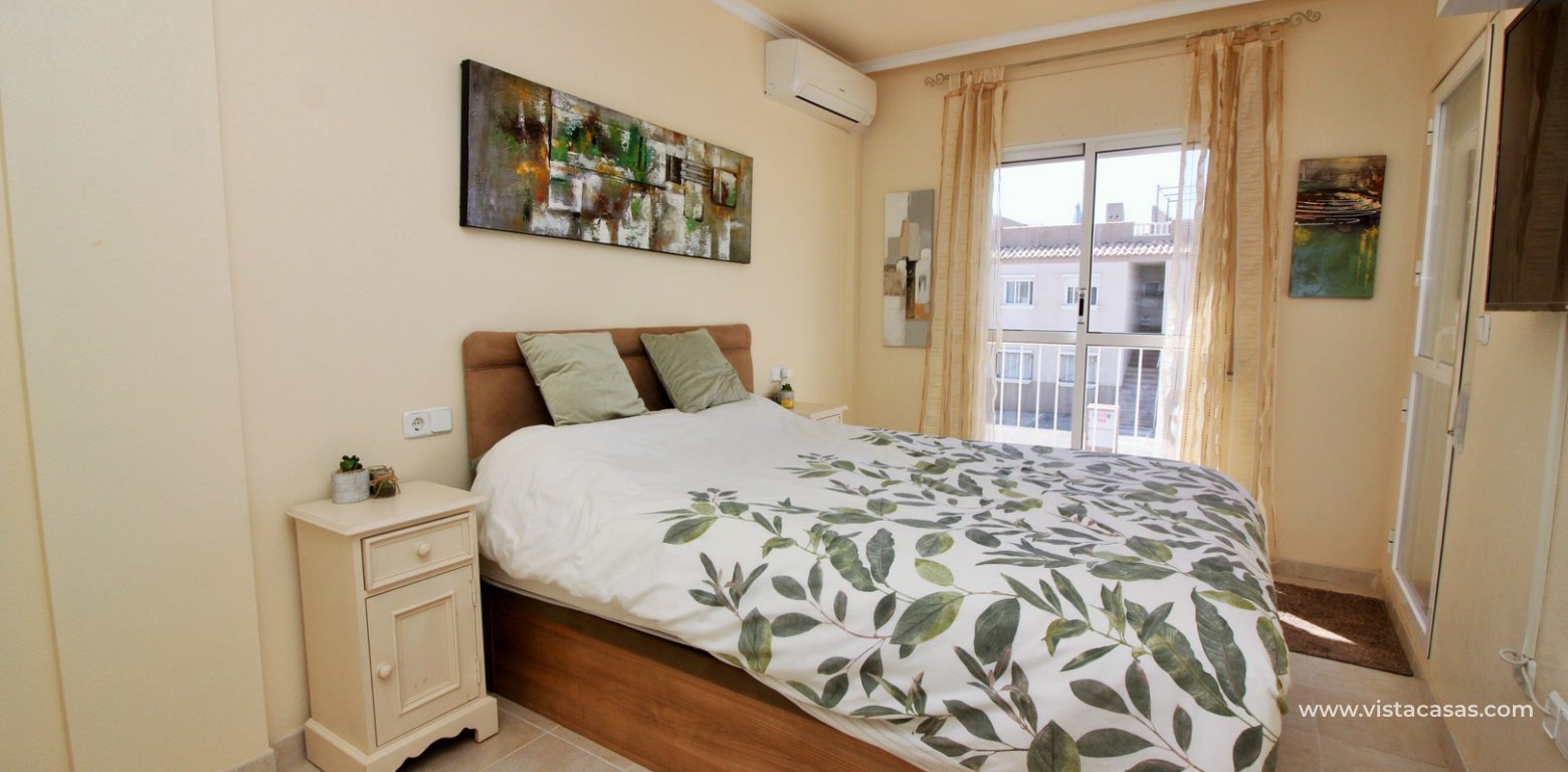 Townhouse for sale Avalon Pau 8 Villamartin master bedroom