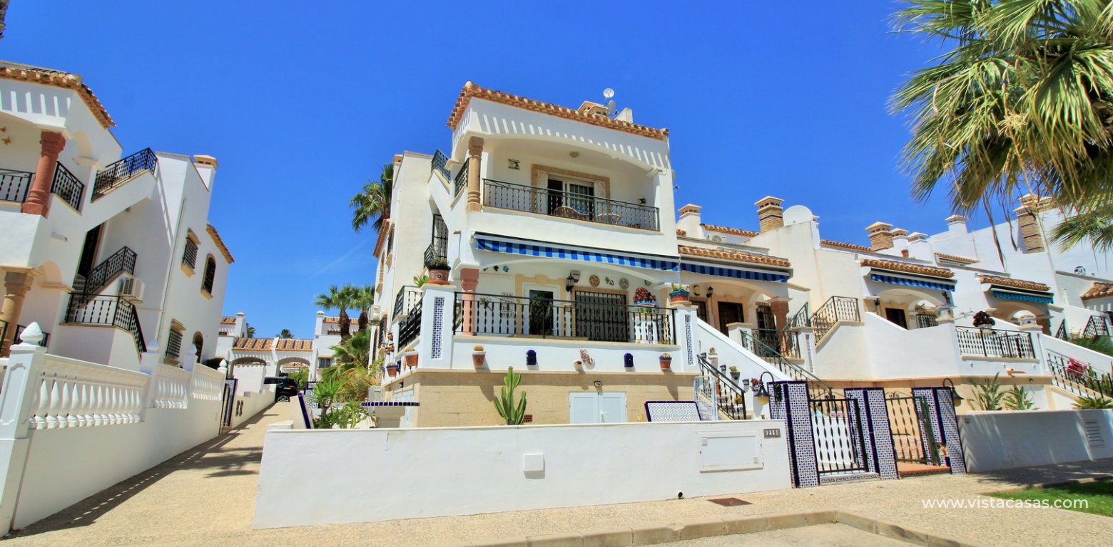 Top floor apartment for sale in R3 Las Violetas Villamartin