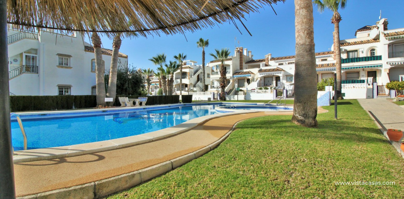 Top floor apartment for sale in R3 Las Violetas Villamartin swimming pool