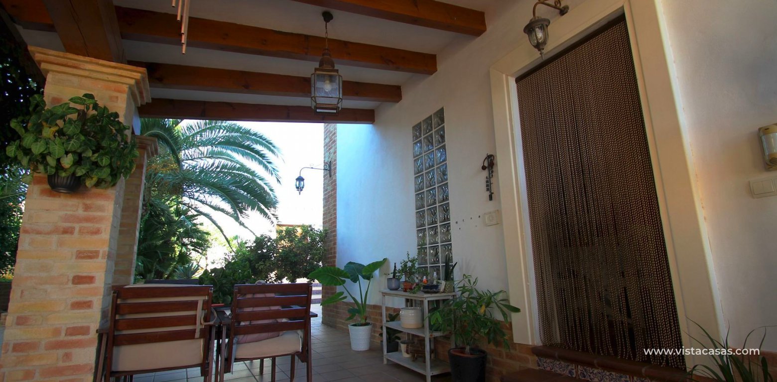 Resale - Villa - Torrevieja