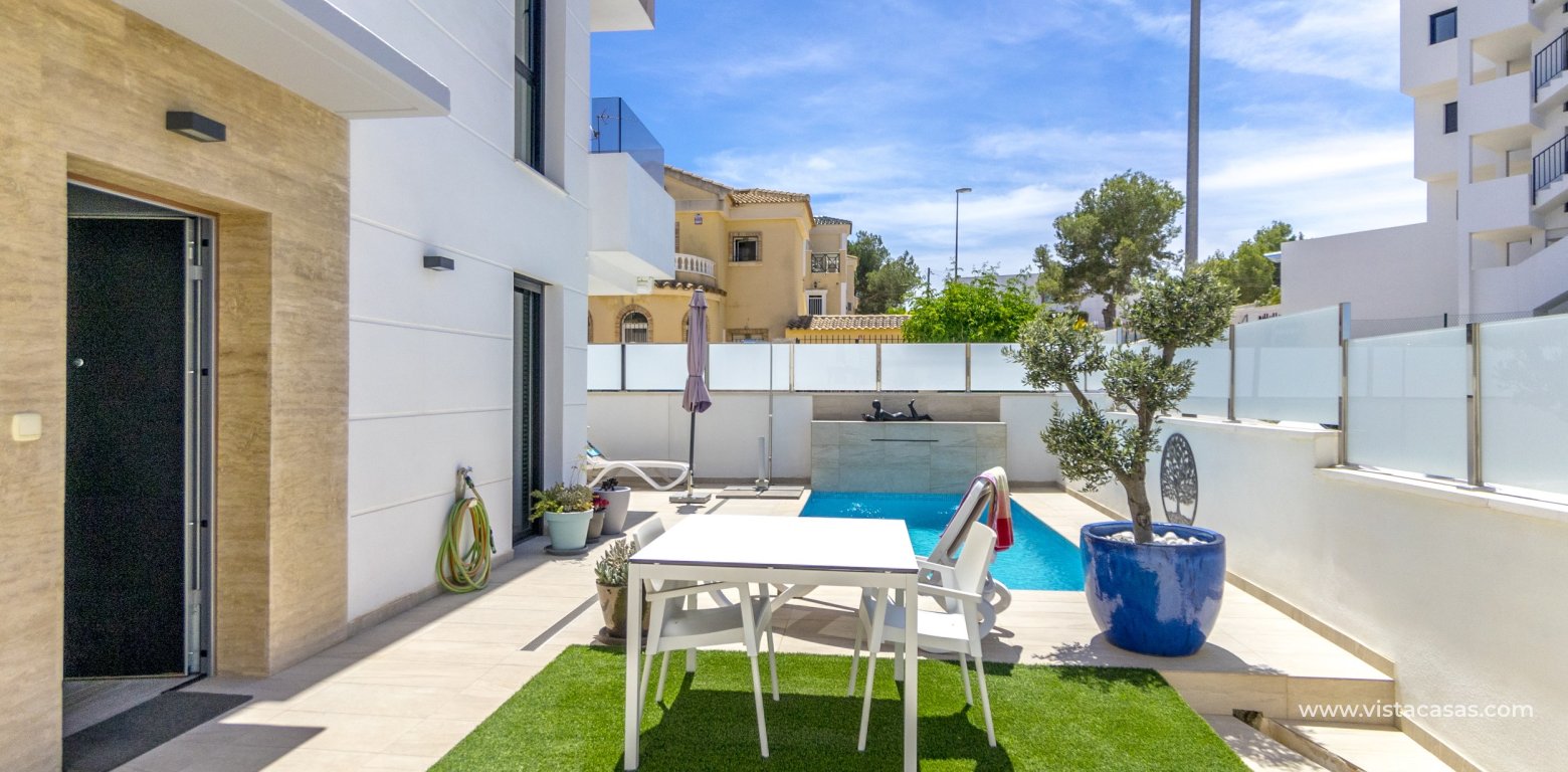 Resale - Villa - Villamartin