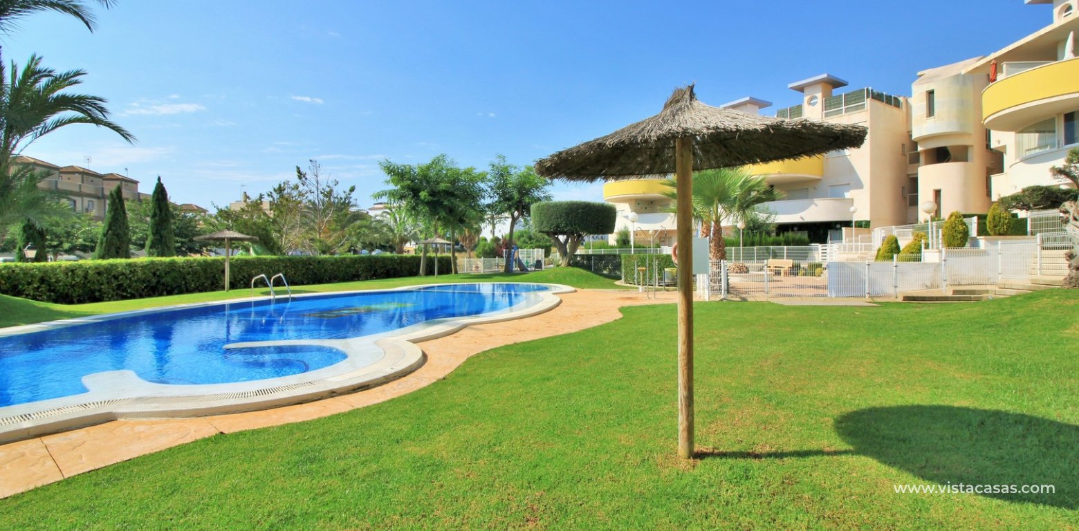 Penthouse apartment for sale Novogolf Villamartin communal gardens