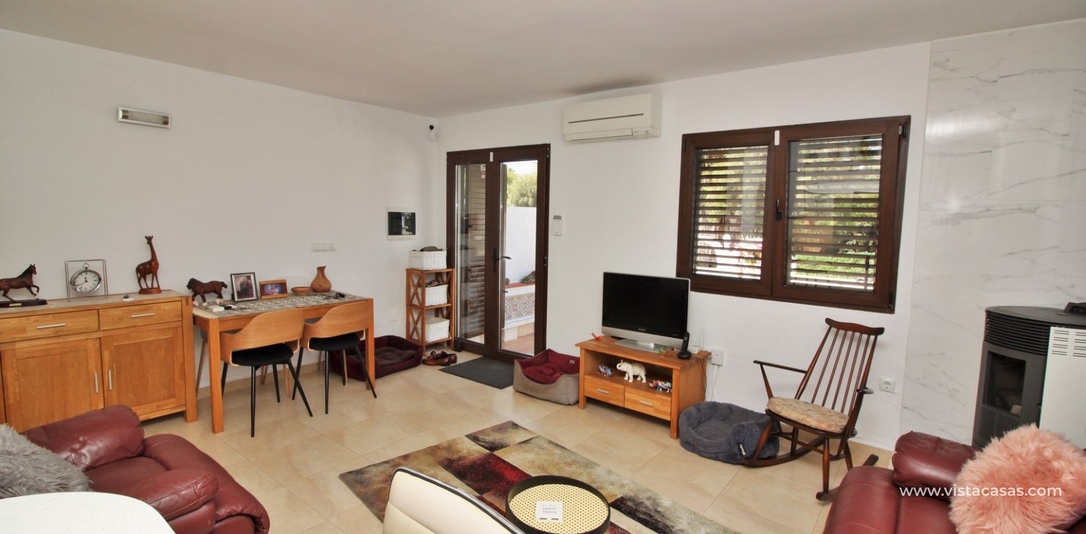 Townhouse for sale in Sal y Mar 2 Playa Flamenca lounge 3