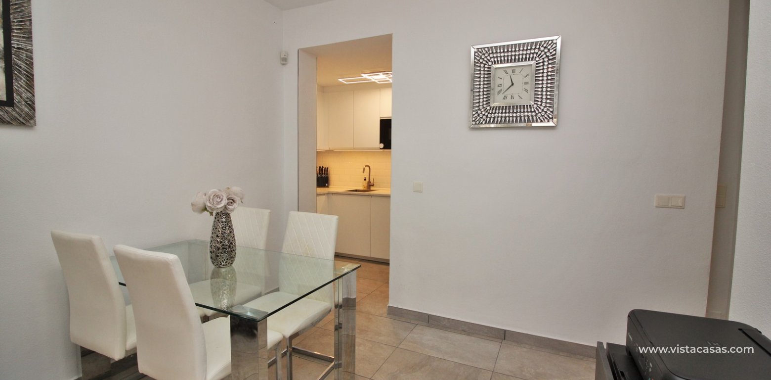 Renovated ground floor apartment for sale Villamartin Panorama Golf dining area