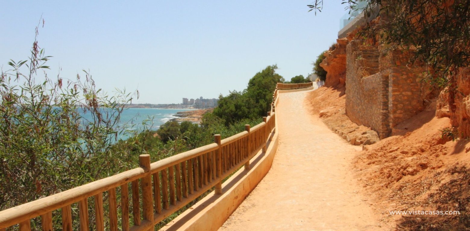 Townhouse for sale near the beach Cabo Roig