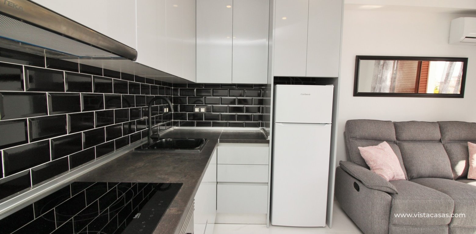 Renovated apartment for sale Villamartin Plaza kitchen 2