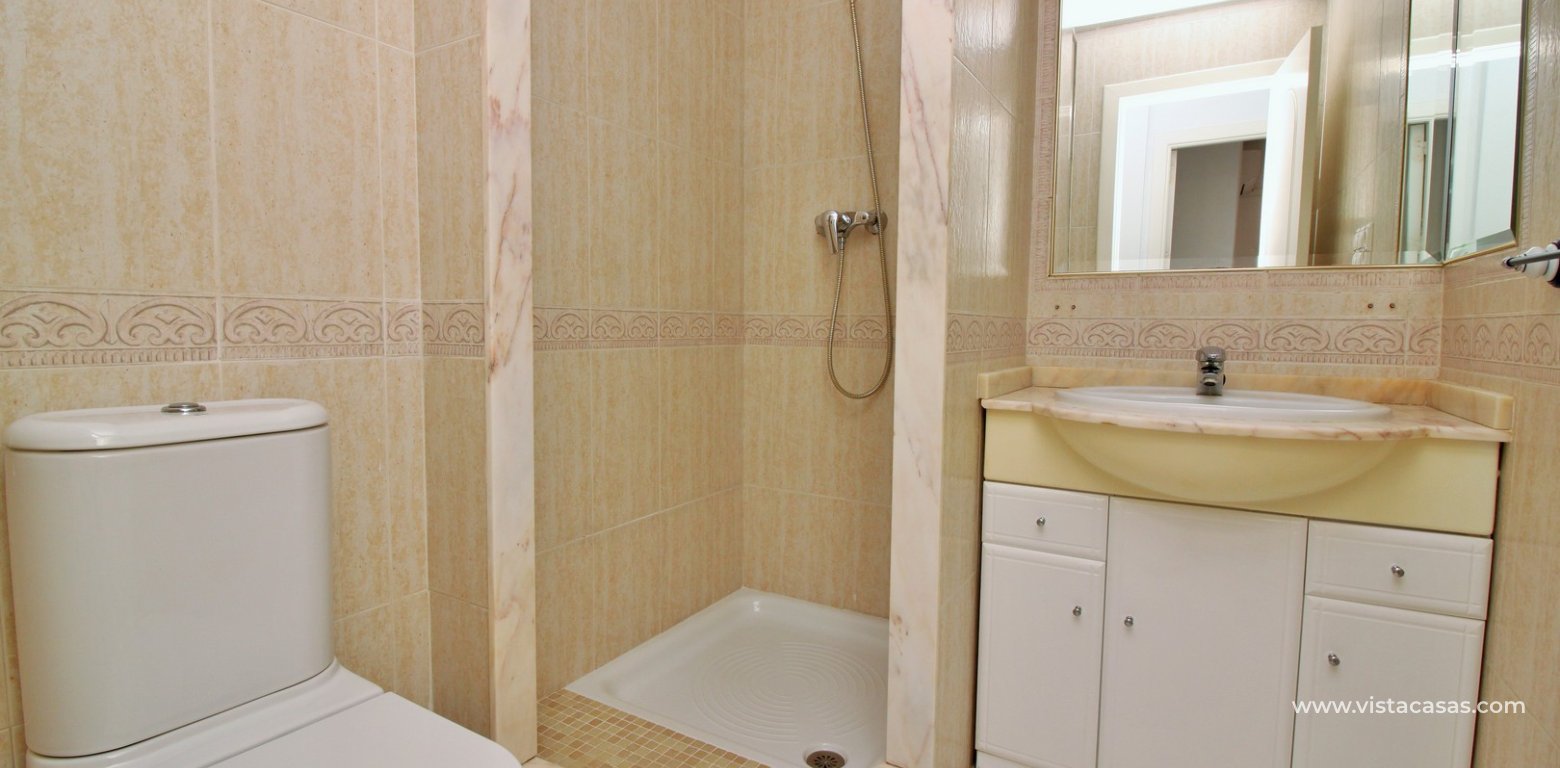 Bungalow for sale Miraflores V Pau 8 Villamartin bathroom