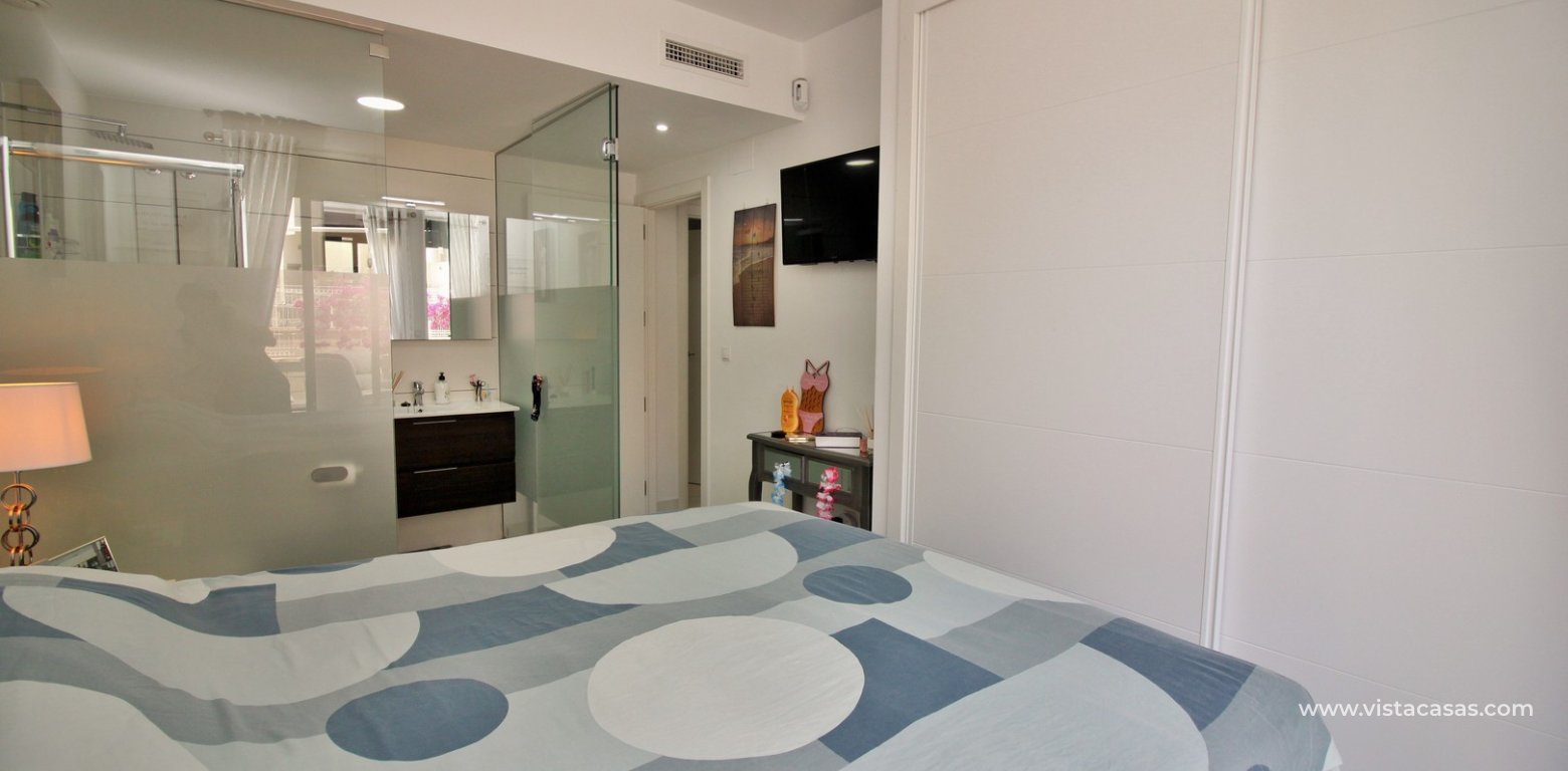 Ground floor apartment for sale Valentino Golf I Villamartin master bedroom fitted wardrobes