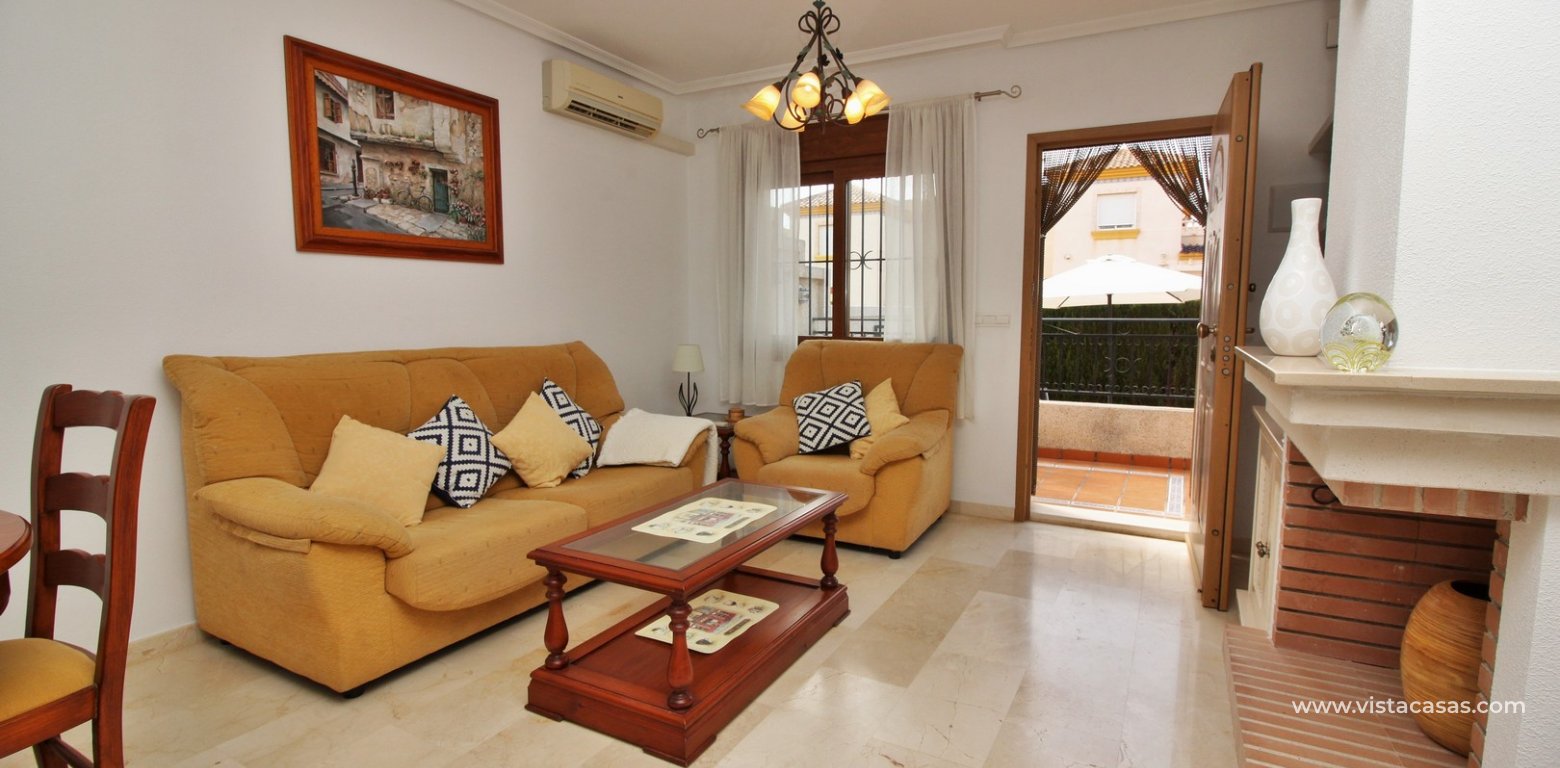 South facing townhouse for sale in Oporto Golf Pau 8 Villamartin living area