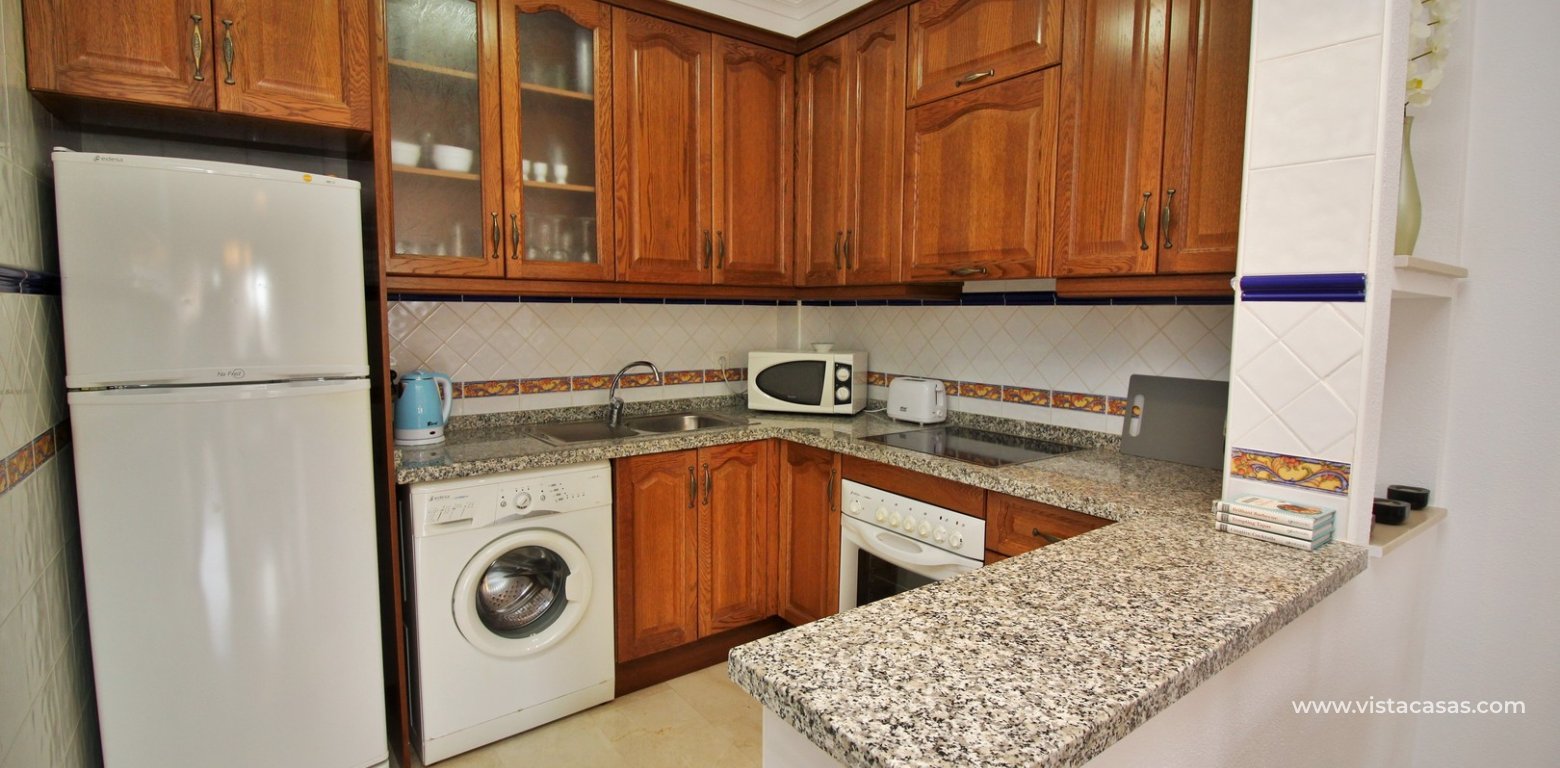 South facing townhouse for sale in Oporto Golf Pau 8 Villamartin kitchen