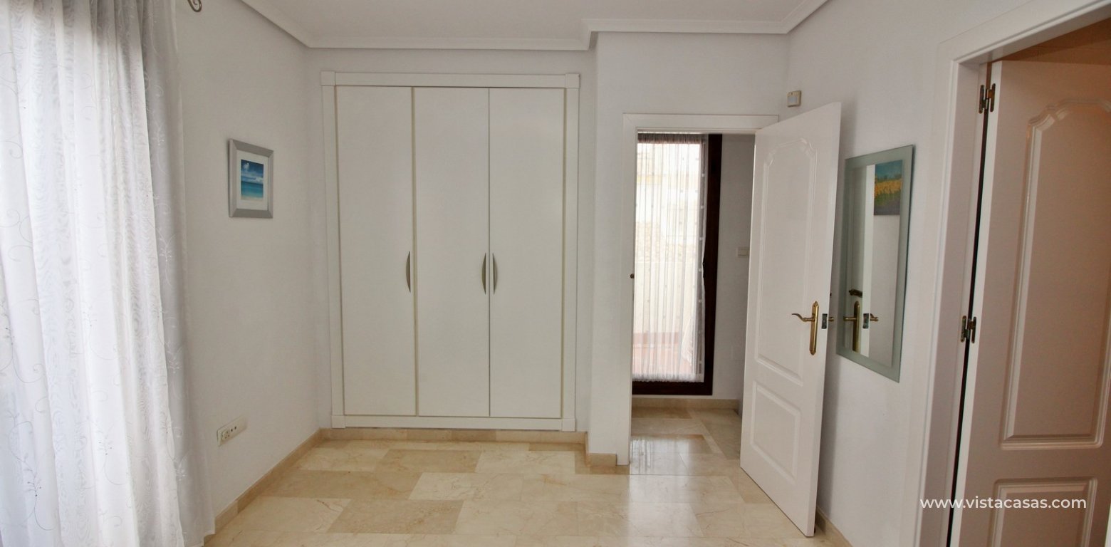 South facing townhouse for sale in Oporto Golf Pau 8 Villamartin master bedroom fitted wardrobes