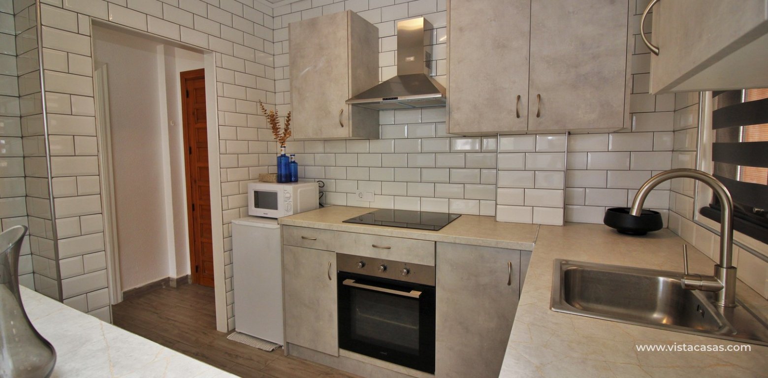 Renovated apartment for sale in the Villamartin Plaza kitchen