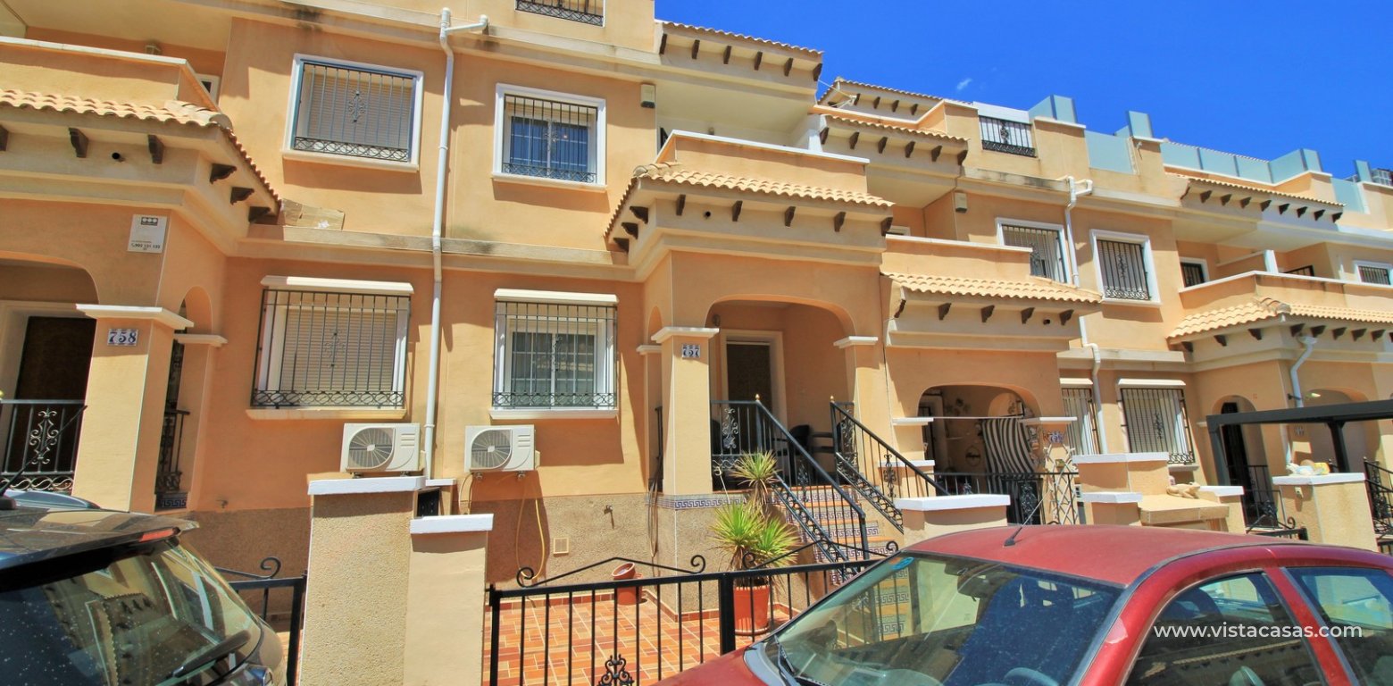 South facing 3 bedroom townhouse for sale Entregolf Villamartin