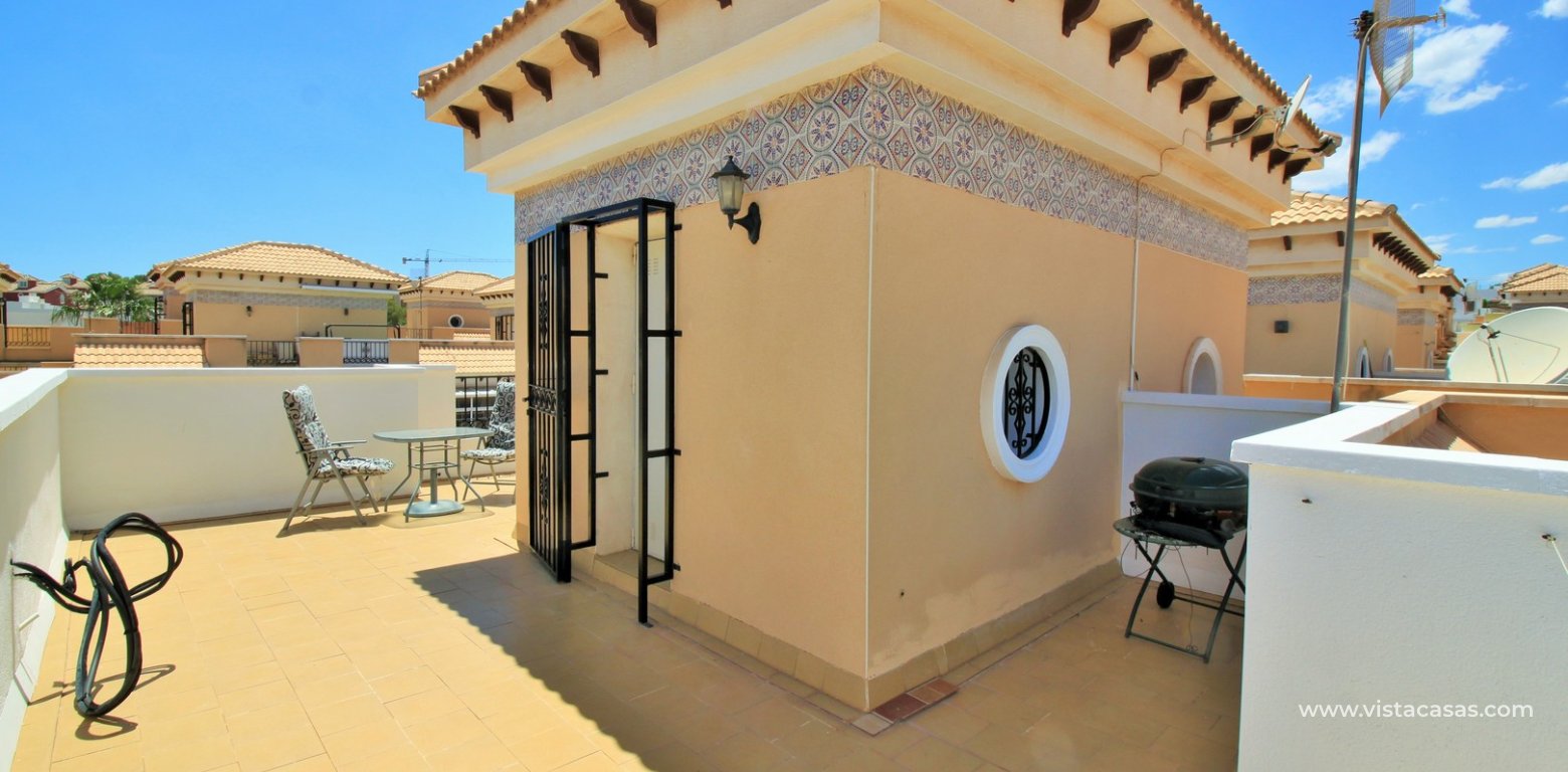 South facing 3 bedroom townhouse for sale Entregolf Villamartin solarium