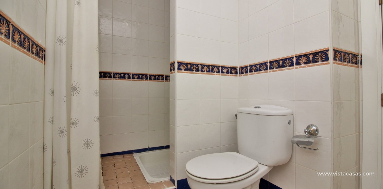 Ground floor apartment with for sale Las Violetas Villamartin en-suite bathroom