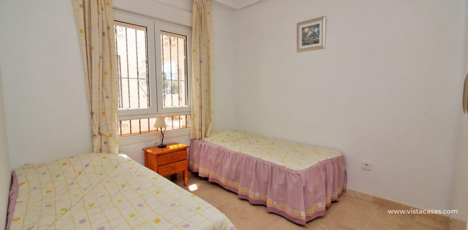 Ground floor apartment with for sale Las Violetas Villamartin twin bedroom