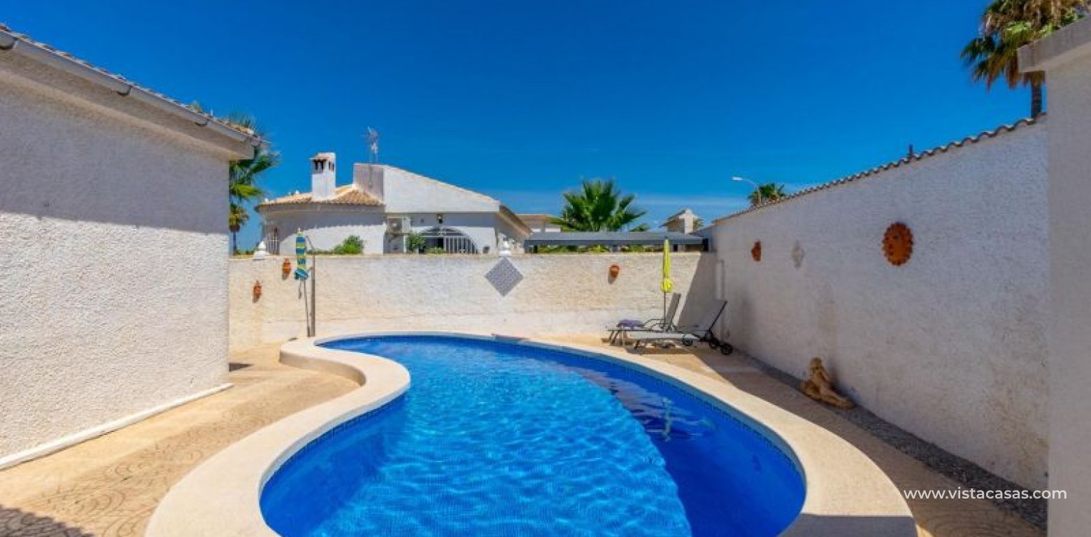 Resale - Villa - Torrevieja - La Siesta