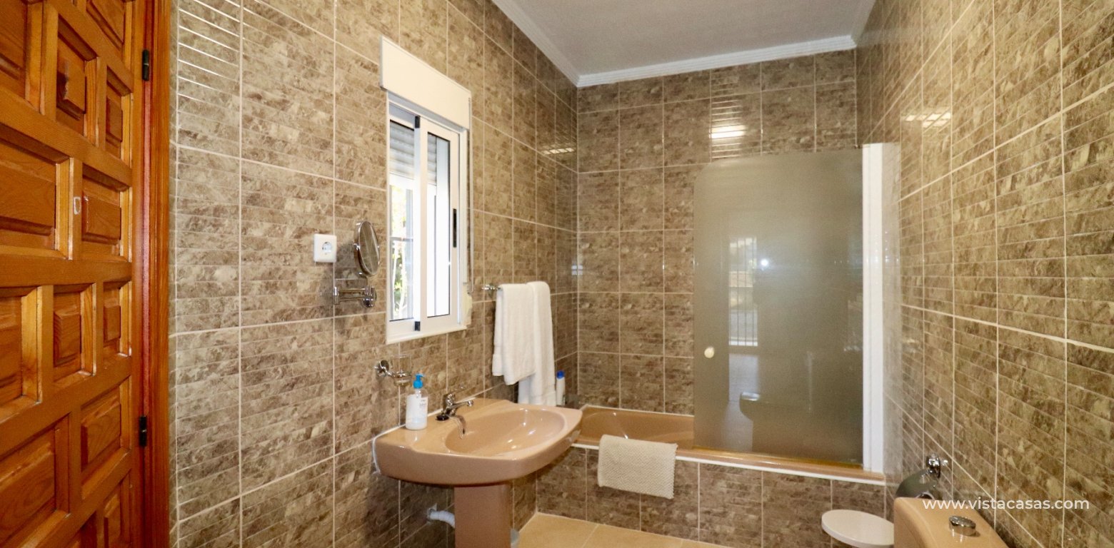 Resale - Villa - Algorfa