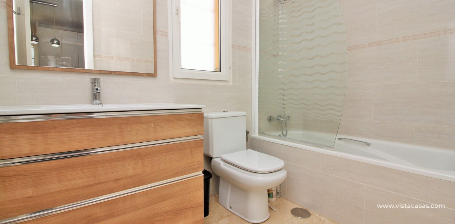 Renovated detached villa for sale Rioja I Los Dolses bathroom