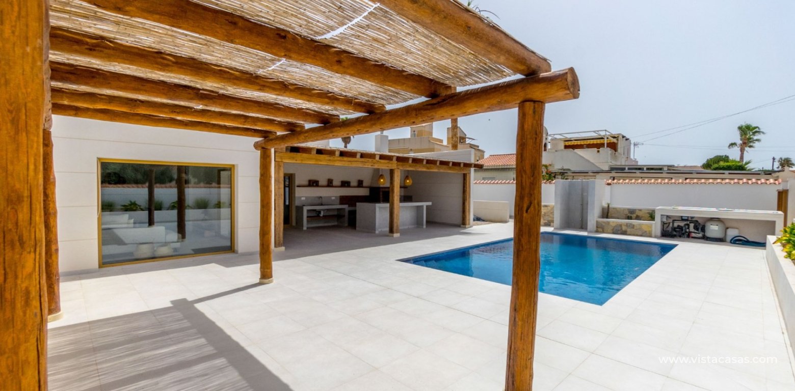 Sale - Villa - Torrevieja - Torretas