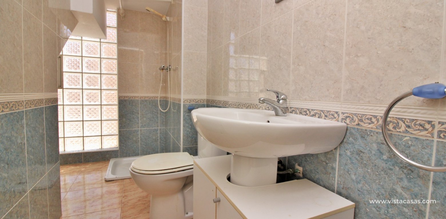 3 bedroom Zodiaco quad for sale Villamartin Zodiaco 6 downstairs bathroom