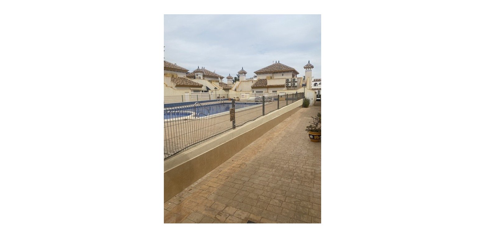 Resale - Townhouse - Villamartin - PAU 8