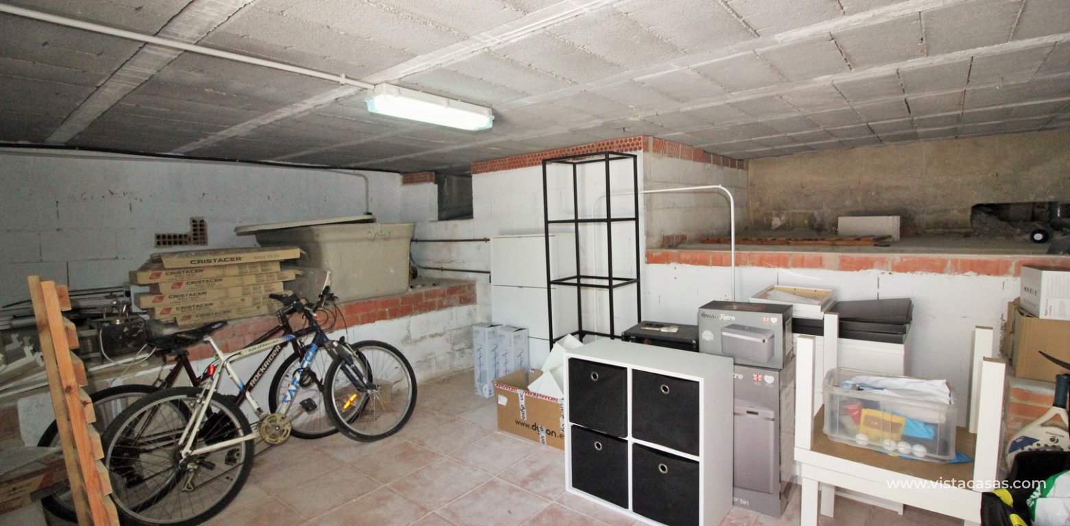 Property for sale in Villamartin underbuild storage
