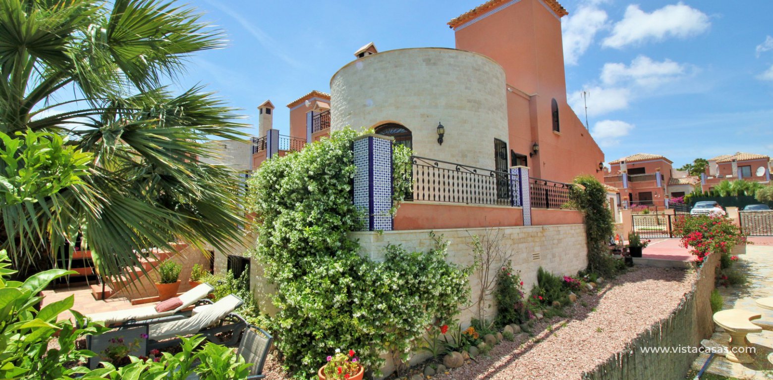 Property for sale in San Miguel de Salinas front of villa