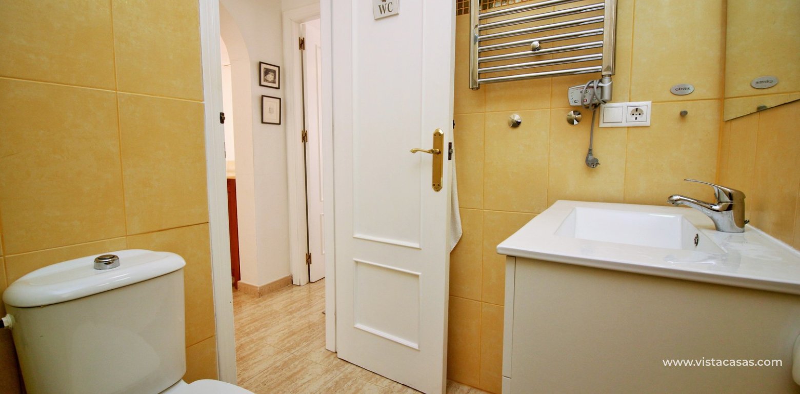 Top floor apartment for sale K1 La Florida bathroom 2