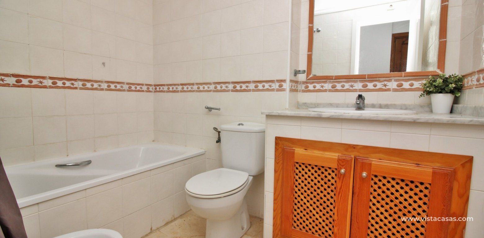 South facing apartment for sale Villamartin Plaza bathroom