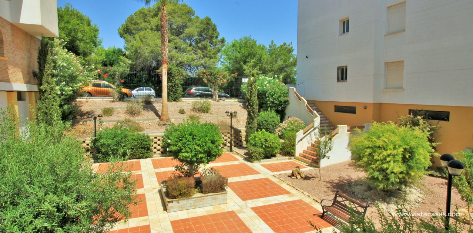 South facing apartment for sale Villamartin Plaza communal garden