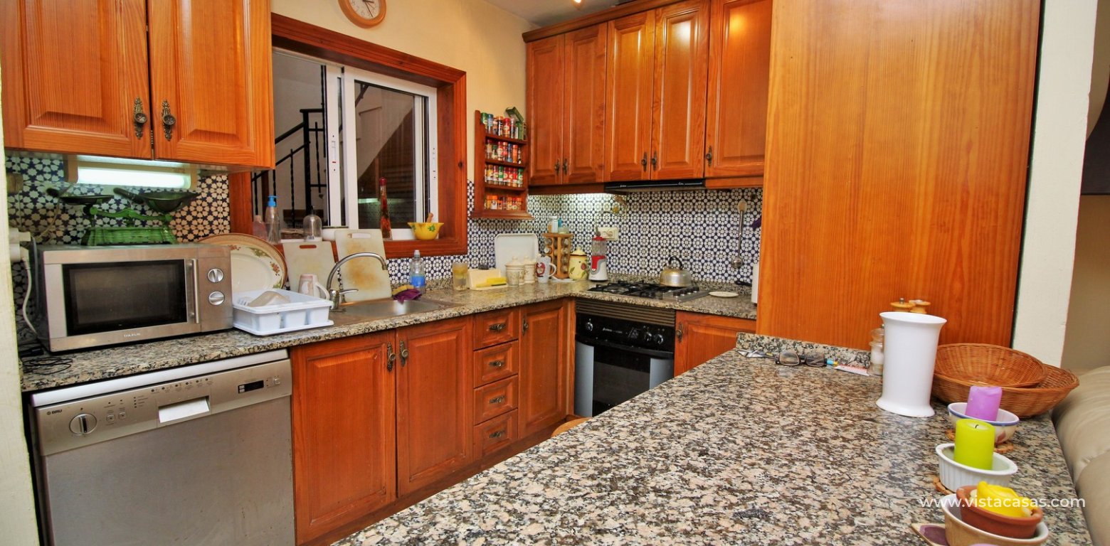 South facing townhouse for sale Villamartin Lomas del Golf kitchen