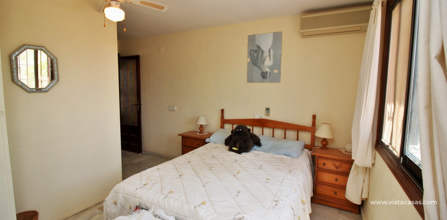 South facing townhouse for sale Villamartin Lomas del Golf master bedroom 2